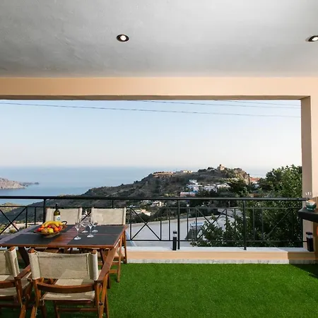 Tatil Evi Irini's Sea View House Sellía