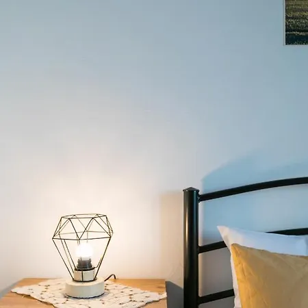 Irini's Sea View House Tatil Evi