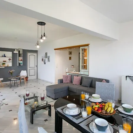 Irini's Sea View House